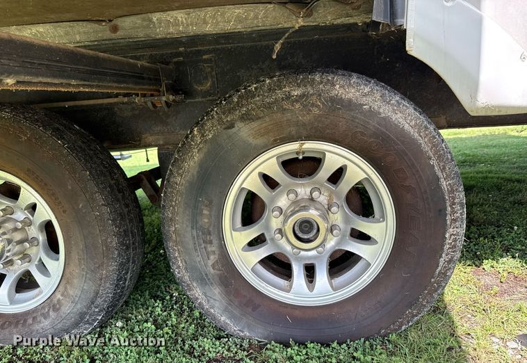 image for item DU9367 2008 Coachmen Wyoming camper