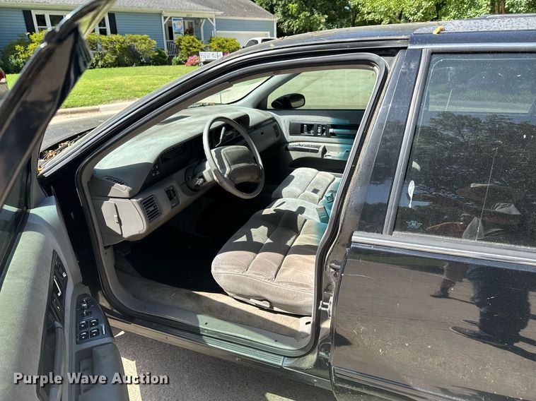 image for item DU9392 1993 Chevrolet Caprice 