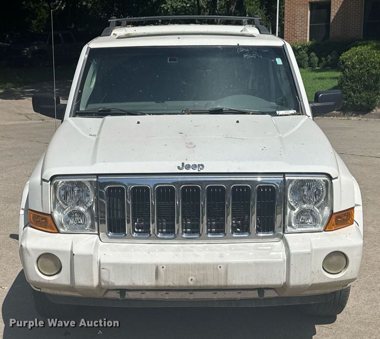 image for item DU9393 2006 Jeep Commander SUV
