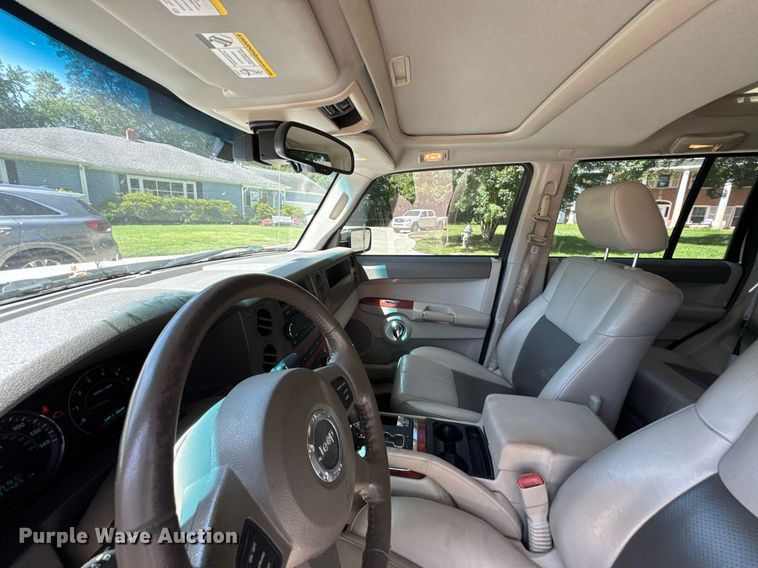 image for item DU9393 2006 Jeep Commander SUV