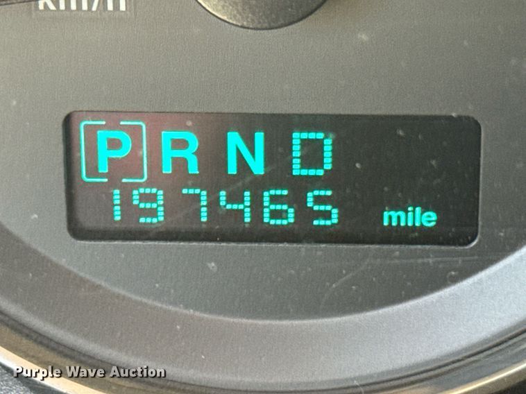 image for item DU9393 2006 Jeep Commander SUV