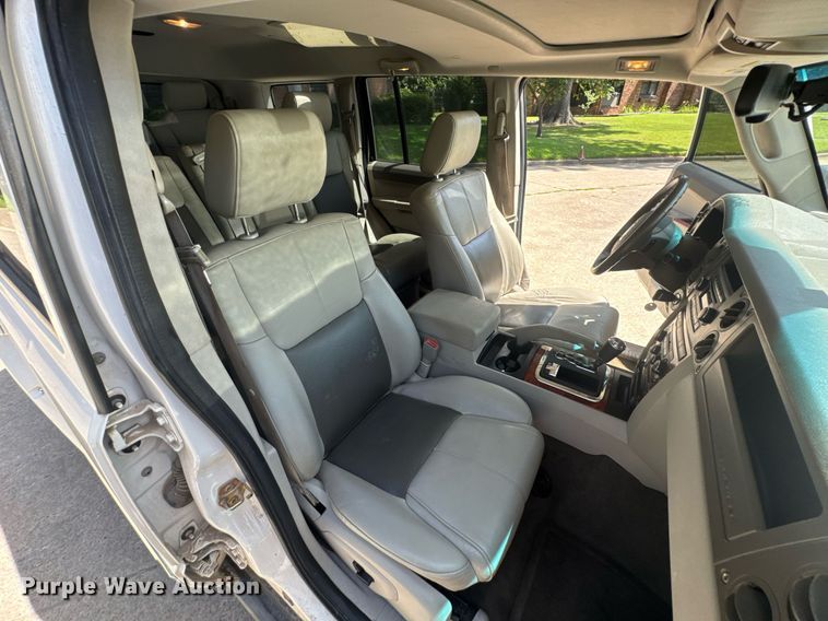 image for item DU9393 2006 Jeep Commander SUV