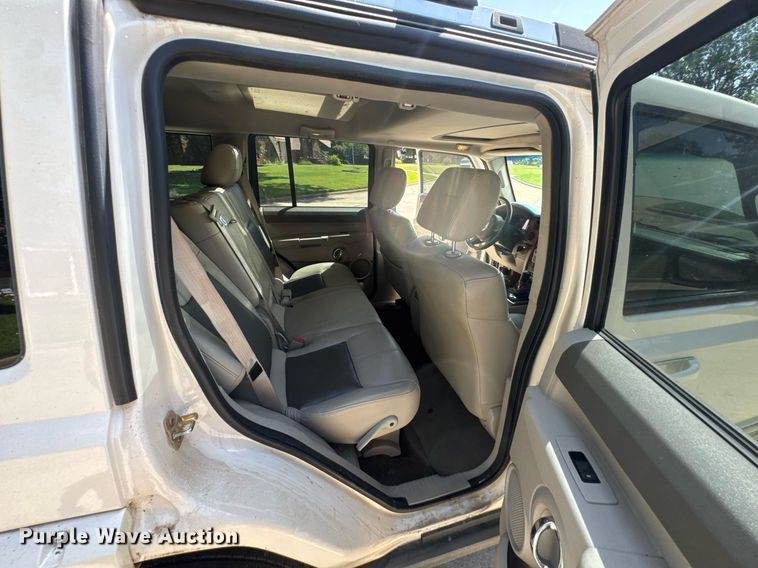 image for item DU9393 2006 Jeep Commander SUV