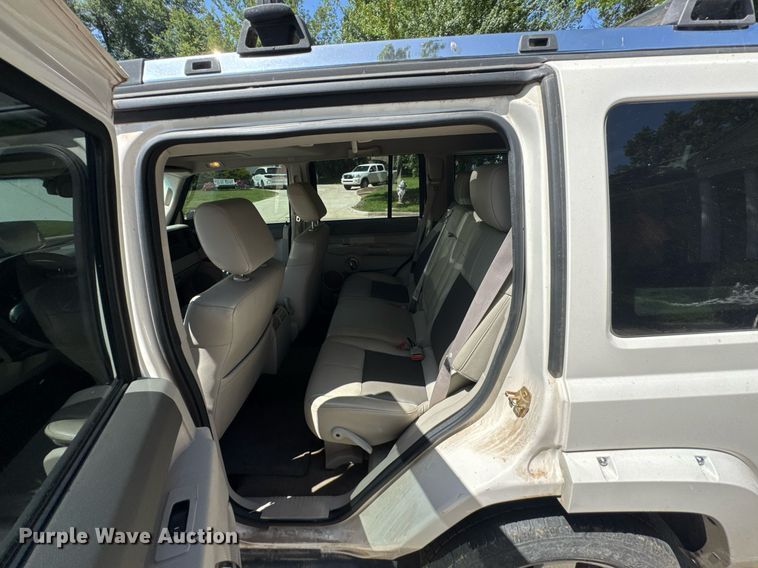 image for item DU9393 2006 Jeep Commander SUV