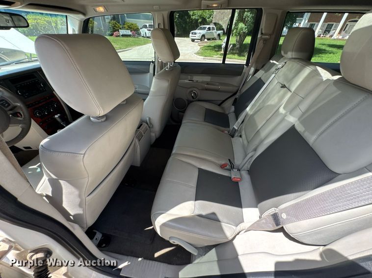 image for item DU9393 2006 Jeep Commander SUV