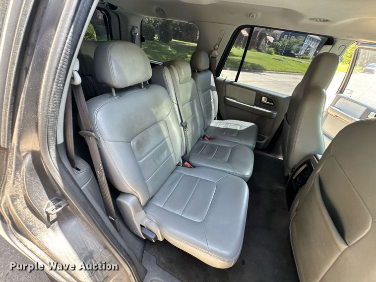 image for item DU9394 2004 Ford Expedition SUV