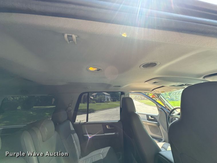 image for item DU9394 2004 Ford Expedition SUV