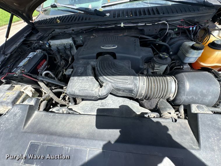 image for item DU9394 2004 Ford Expedition SUV