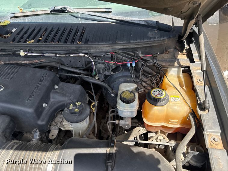 image for item DU9394 2004 Ford Expedition SUV