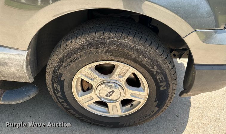 image for item DU9394 2004 Ford Expedition SUV