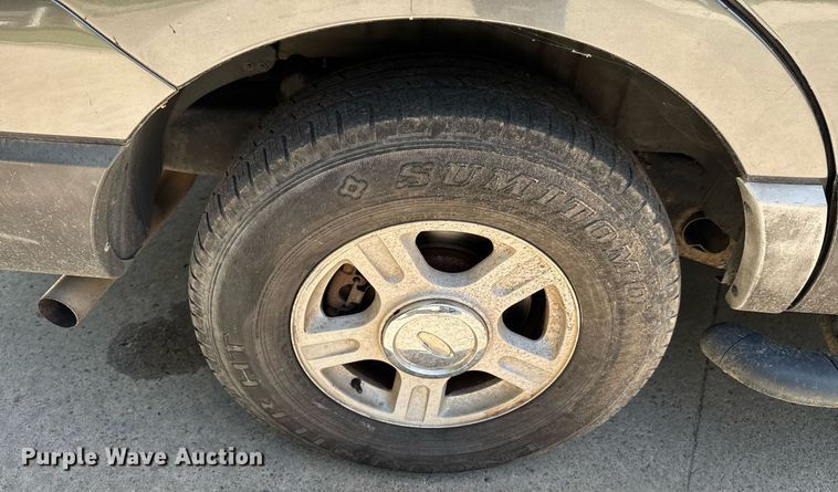 image for item DU9394 2004 Ford Expedition SUV