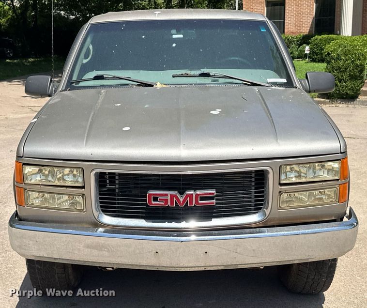 image for item DU9395 1999 GMC Sierra 2500 Crew Cab pickup truck