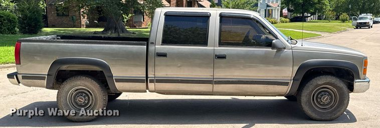 image for item DU9395 1999 GMC Sierra 2500 Crew Cab pickup truck