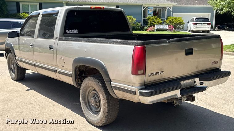 image for item DU9395 1999 GMC Sierra 2500 Crew Cab pickup truck