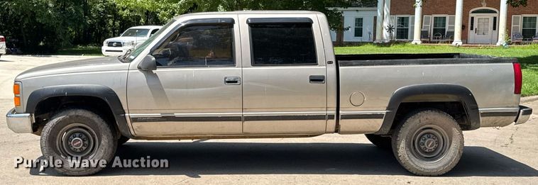 image for item DU9395 1999 GMC Sierra 2500 Crew Cab pickup truck