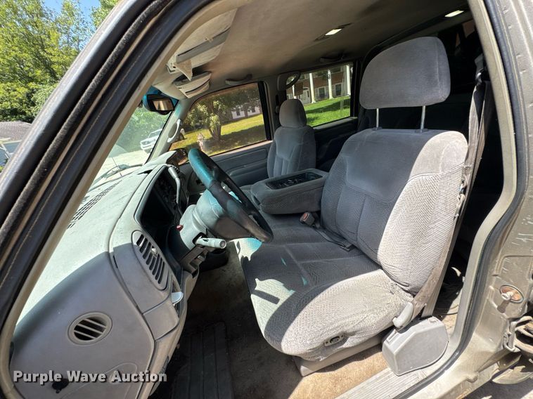 image for item DU9395 1999 GMC Sierra 2500 Crew Cab pickup truck