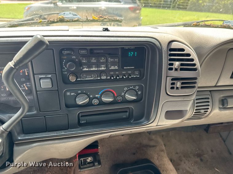 image for item DU9395 1999 GMC Sierra 2500 Crew Cab pickup truck