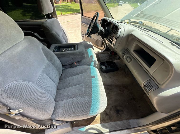 image for item DU9395 1999 GMC Sierra 2500 Crew Cab pickup truck