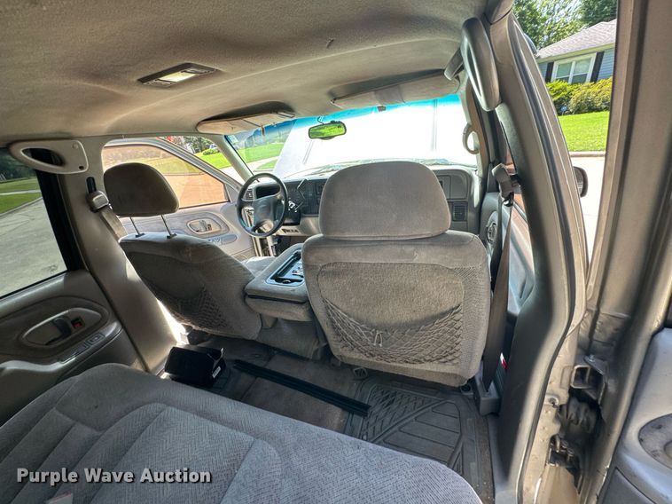 image for item DU9395 1999 GMC Sierra 2500 Crew Cab pickup truck