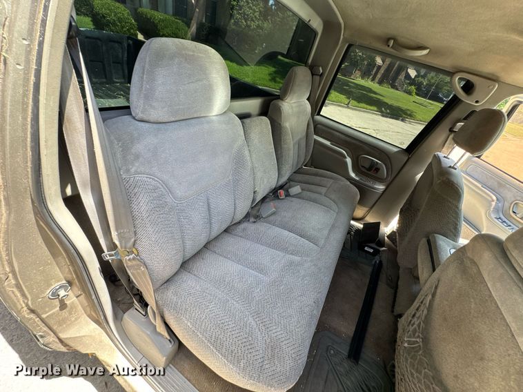 image for item DU9395 1999 GMC Sierra 2500 Crew Cab pickup truck