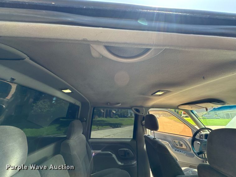 image for item DU9395 1999 GMC Sierra 2500 Crew Cab pickup truck