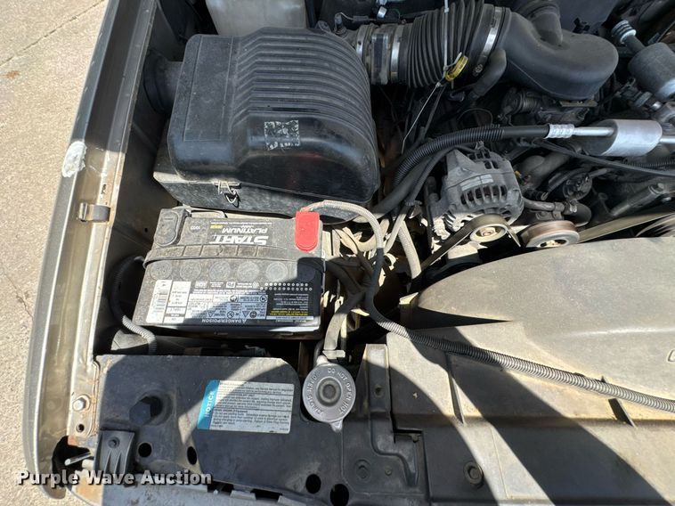 image for item DU9395 1999 GMC Sierra 2500 Crew Cab pickup truck