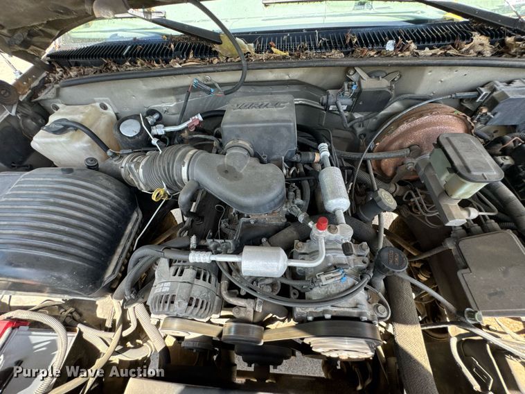 image for item DU9395 1999 GMC Sierra 2500 Crew Cab pickup truck