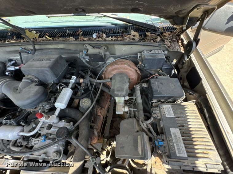 image for item DU9395 1999 GMC Sierra 2500 Crew Cab pickup truck