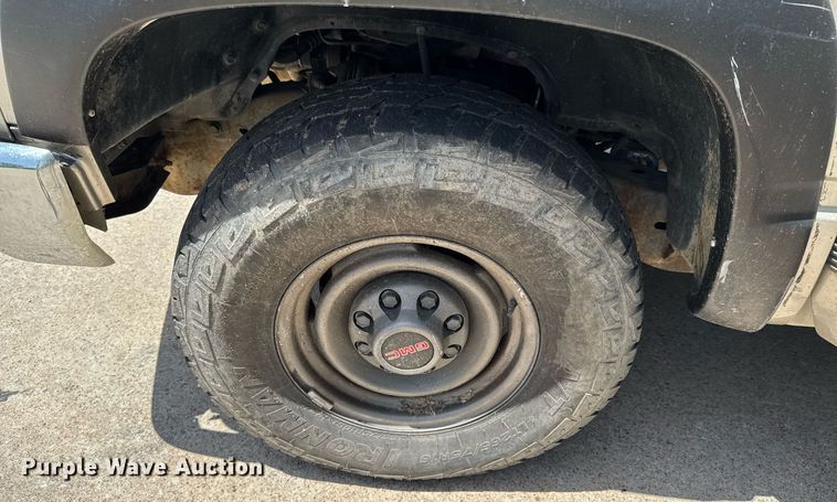 image for item DU9395 1999 GMC Sierra 2500 Crew Cab pickup truck