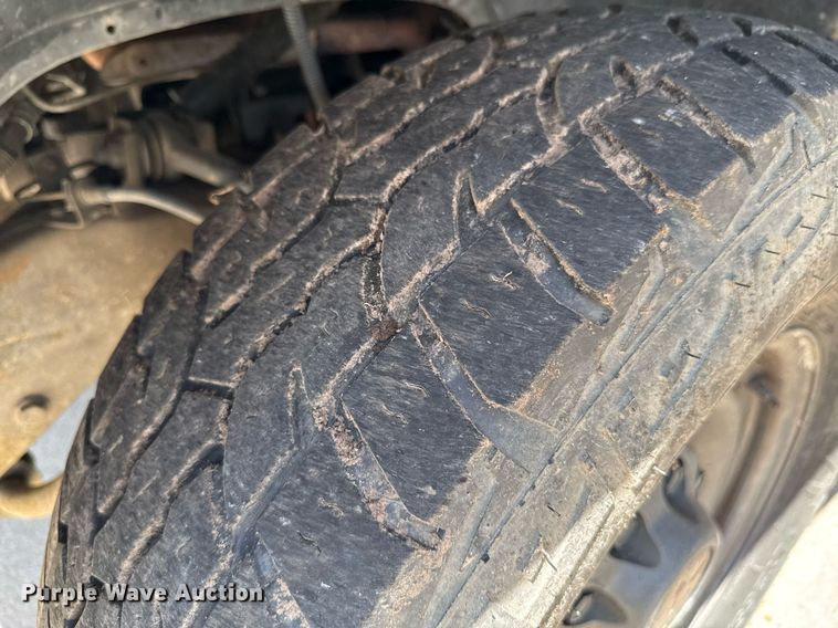 image for item DU9395 1999 GMC Sierra 2500 Crew Cab pickup truck