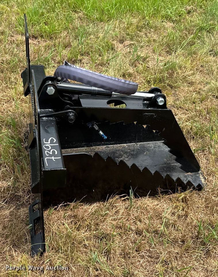 image for item DU9411 Skid steer tree puller