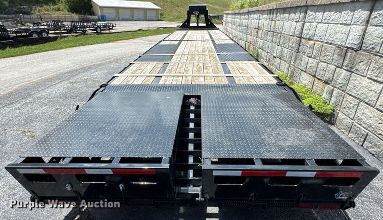 image for item DU9427 2022 Roadclipper MAX210 equipment trailer