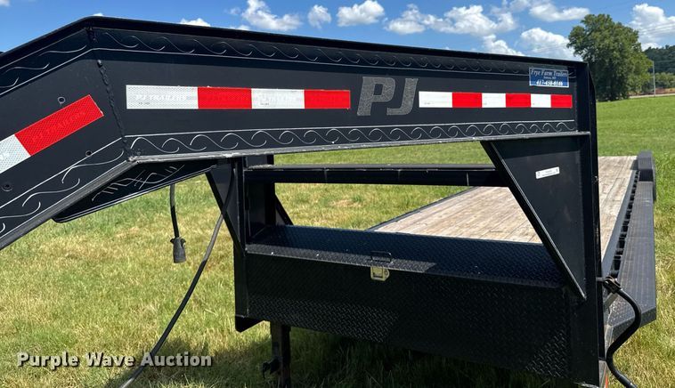 image for item DU9428 2012 PJ equipment trailer