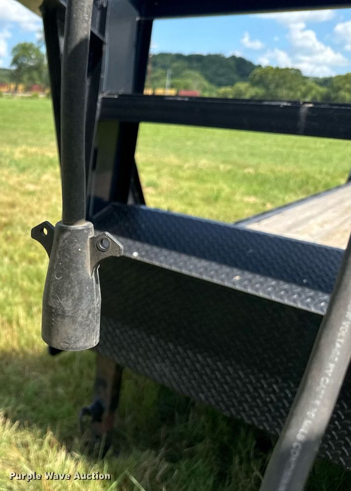 image for item DU9428 2012 PJ equipment trailer