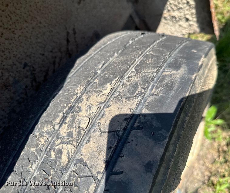 image for item DU9448 2012 PJ equipment trailer