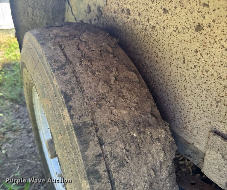 image for item DU9448 2012 PJ equipment trailer