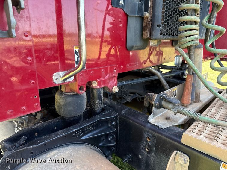 image for item DW5124 2018 Peterbilt 579 semi truck