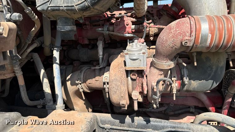 image for item DW5124 2018 Peterbilt 579 semi truck