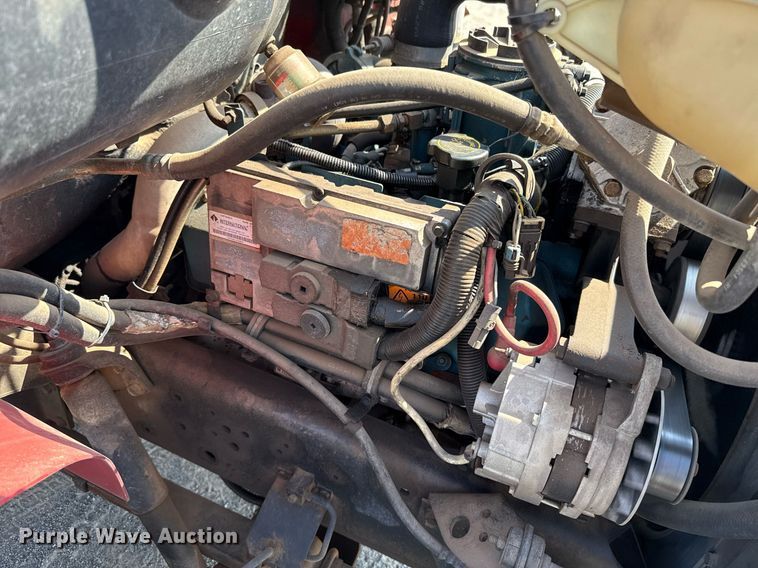 image for item DW5125 1999 International 4700 rollback truck