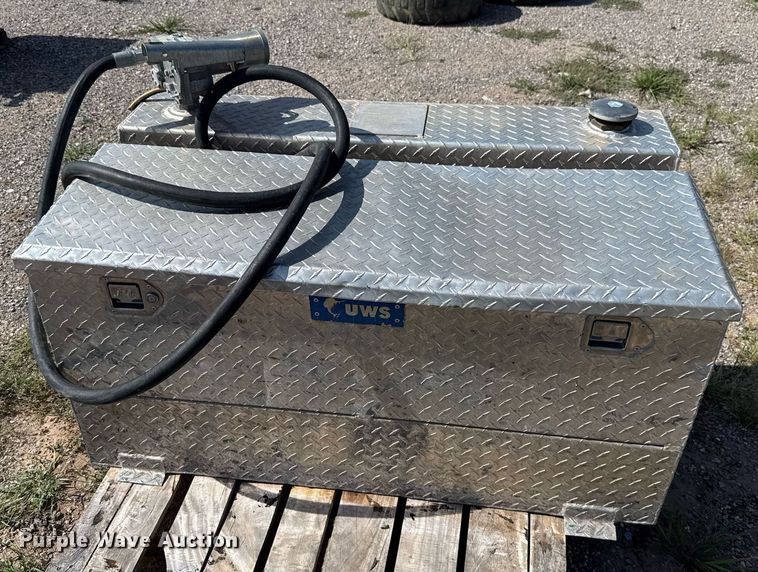 image for item DW5159 2018 Curt Group diesel fuel tank