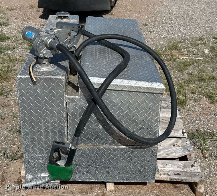 image for item DW5159 2018 Curt Group diesel fuel tank