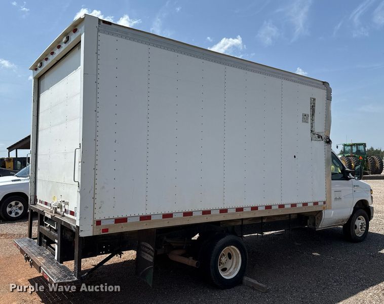 image for item DW5176 2016 Ford E350 box truck