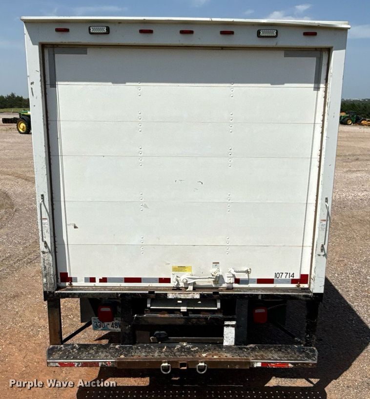 image for item DW5176 2016 Ford E350 box truck