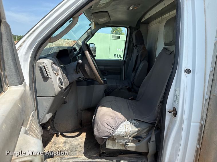 image for item DW5176 2016 Ford E350 box truck