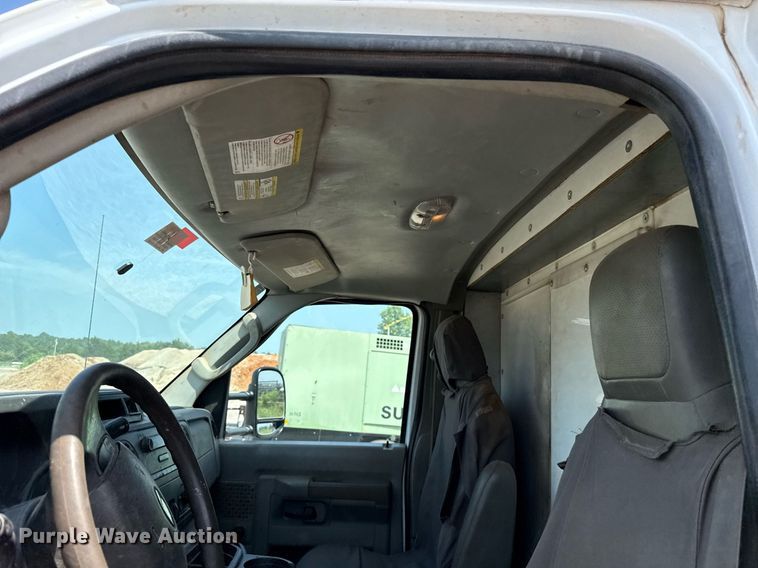 image for item DW5176 2016 Ford E350 box truck