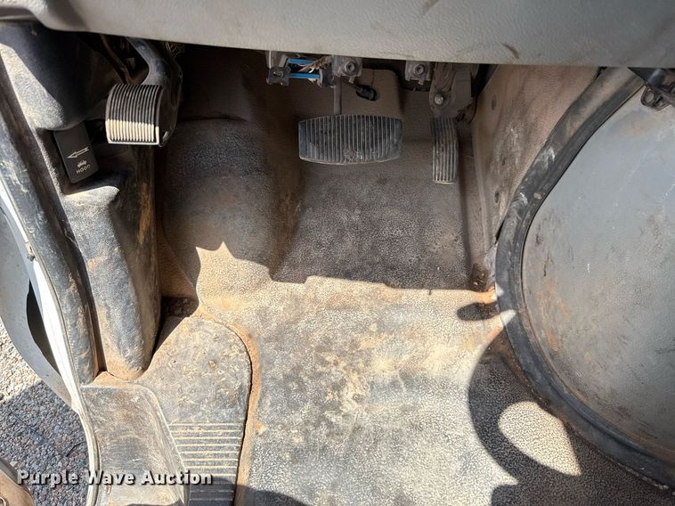 image for item DW5176 2016 Ford E350 box truck