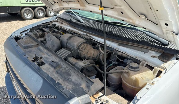 image for item DW5176 2016 Ford E350 box truck