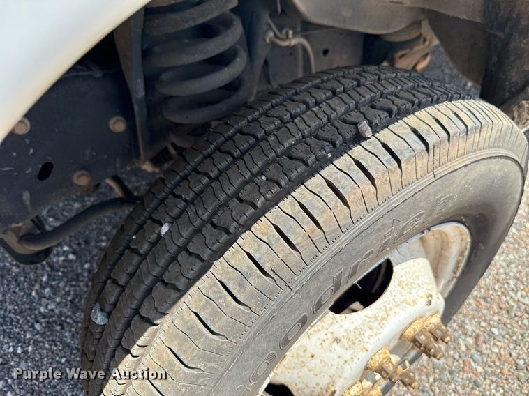 image for item DW5176 2016 Ford E350 box truck