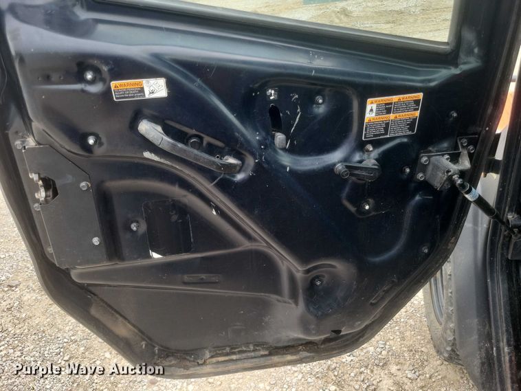 image for item DW7051 2017 Kubota RTV X1100C utility vehicle