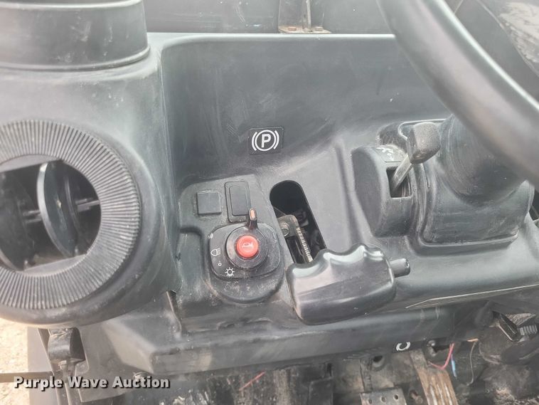 image for item DW7051 2017 Kubota RTV X1100C utility vehicle